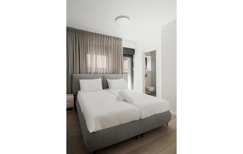 Mamilla Apartment | Adama by Sweett - Keren Hayesod