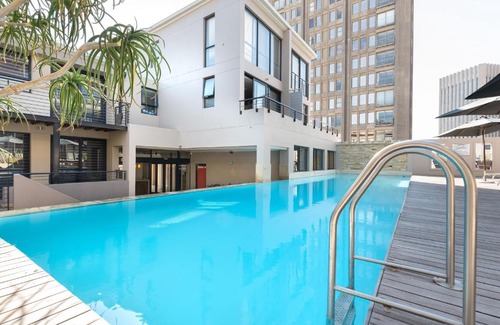 Cape Town City Centre Apartment | Adderley Terraces J11