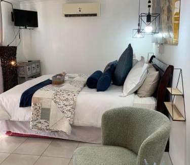 Colchester House | Addo Mountain View