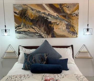 Colchester House | Addo Mountain View