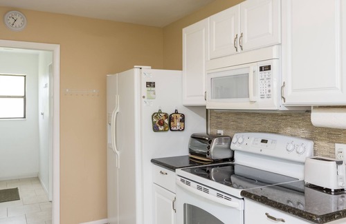 Port Charlotte House | Addy by the Lake - Vacation Home