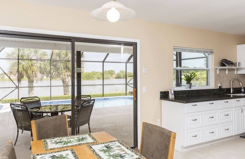 Port Charlotte House | Addy by the Lake - Vacation Home