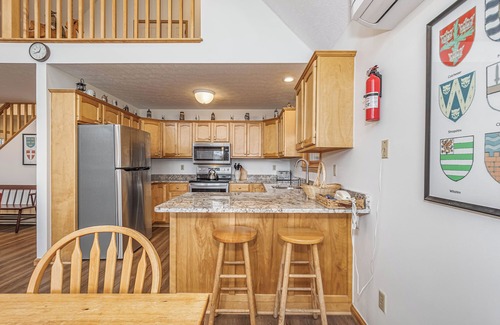 McHenry Cottage | Adlerskron