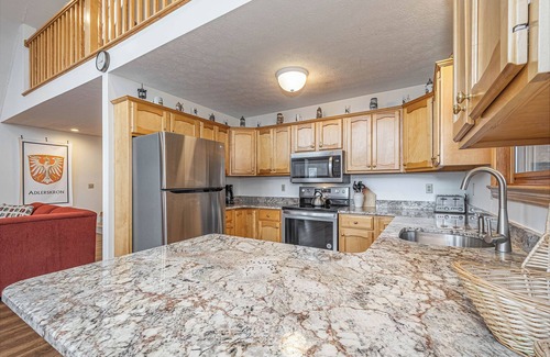 McHenry Cottage | Adlerskron