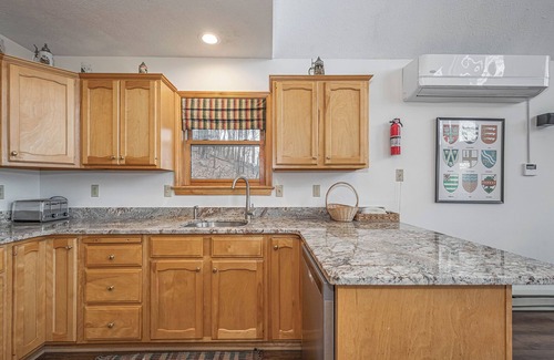 McHenry Cottage | Adlerskron