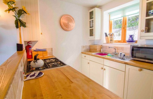 St Ives House | Admiral, central tucked away with garden & stunning sea views Festival now on.