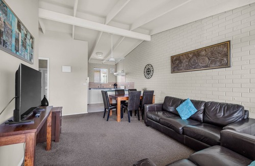 Merimbula Apartment | Admirals Lodge - Unit 7