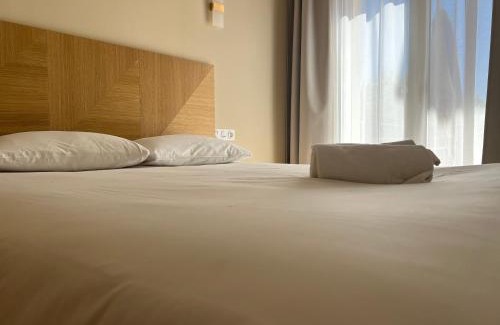 Sanary-sur-Mer Hotel | Adonis Sanary Grand Hôtel des Bains