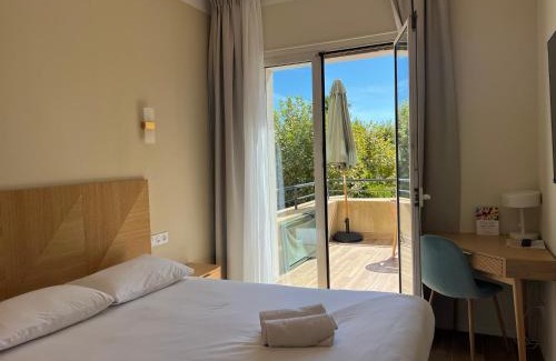 Sanary-sur-Mer Hotel | Adonis Sanary Grand Hôtel des Bains