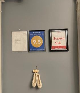 Niagara Falls House | Adorable 2-bedroom unit with jacuzzi beside falls