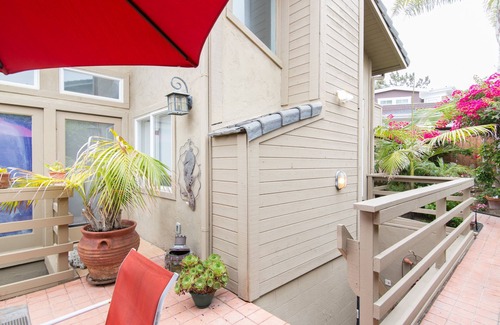 Del Mar Apartment | Adorable & Affordable! 1 BR! ~WiFi~ Walk to Beach & Shops