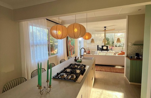 Noordhoek Cottage | Adorable Beach cottage in Noordhoek within walking distance of beaches and bars