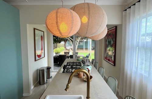 Noordhoek Cottage | Adorable Beach cottage in Noordhoek within walking distance of beaches and bars