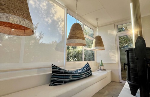 Noordhoek Cottage | Adorable Beach cottage in Noordhoek within walking distance of beaches and bars