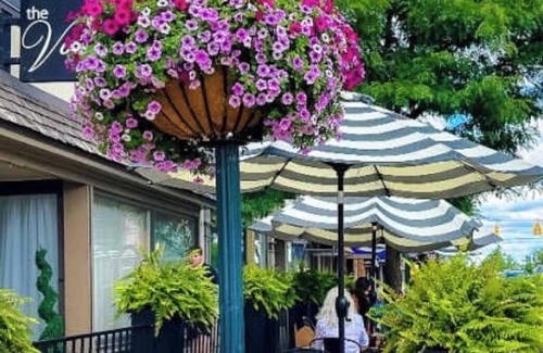 Clare Apartment | Adorable Clare, MI Guest Suite with Kitchenette & Deck!