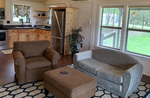 Austin Cottage | Adorable Nutty Acres casita in the heart of Dripping Springs