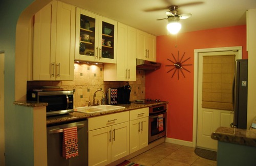 Ormond-by-the-Sea House | Adorable Surf Side Cottage