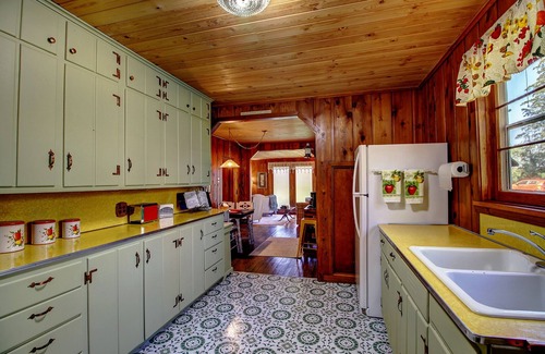 Pequot Lakes Cabin | Adorable Vintage 1950's Cottage