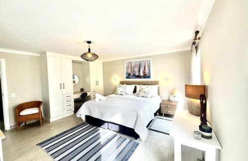 Saint Francis Bay House | Adrift Guesthouse