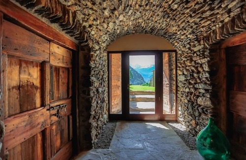 Ponto Valentino Apartment | Adula Penthouse