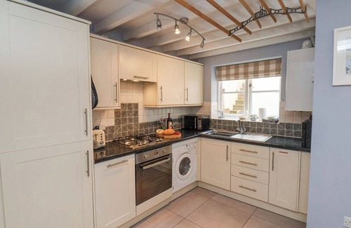 Whitby Cottage | ADVENTURE COTTAGE, family friendly, country holiday cottage in Whitby
