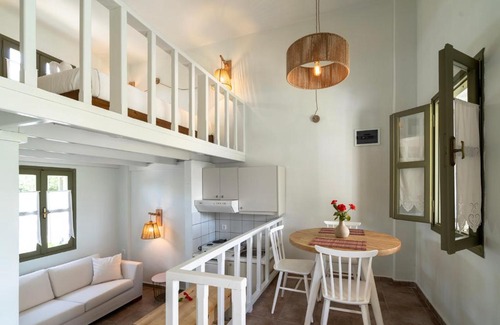 Palekastro Apartment | Aeolus pool apts