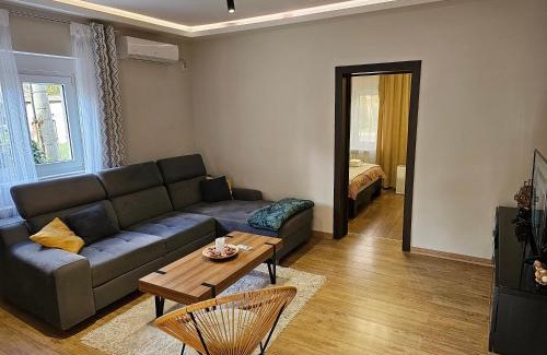 Surcin Apartment | AeroVista Apartment