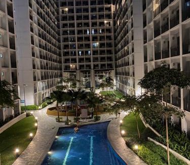 Barangay 76 Apartment | Aesthetic walking distance to MOA,near NAIA AIRPORT with NETFLIX,MINIVIDEOKE,BOARDGAMES-DUXE3