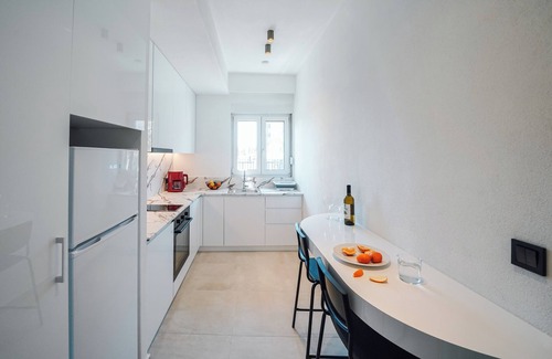Nea Khili Apartment | Aetherion Urban Elegance – Where Minimal Design Meets Coastal Calm