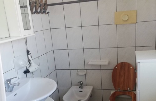 Olmeneta House | Affittacamere Ciro