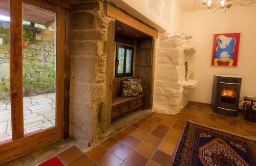 Cerdedo Villa | Affluent Mansion in Cerdedo with Private Swimming Pool