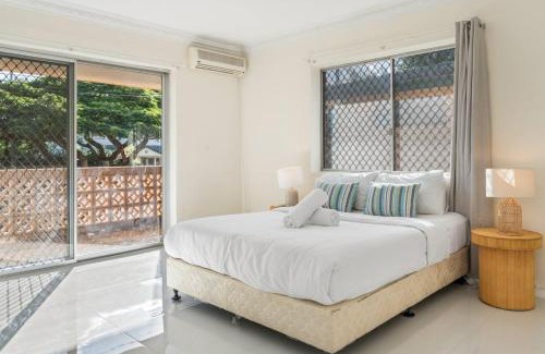 Robertson House | Affordable 4BR Family Home Convenient and Comfort