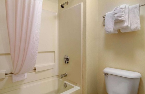 Lakewood House | Affordable and dependable accommodations in Lakewood