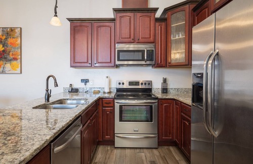 Moab Condo | Affordable Monthly Stays! | Downtown Moab | Pet Friendly| Storage - LDV1