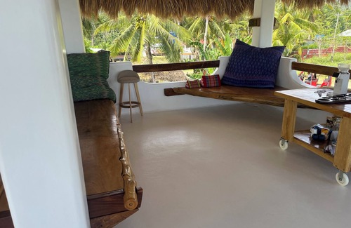 Catangnan Cabin | Affordable Private Cabin with access to spectacular 3rd story rooftop beach view