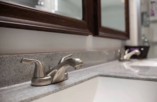 Des Moines Apartment | Affordable Studio, Pet Friendly, Near Airport