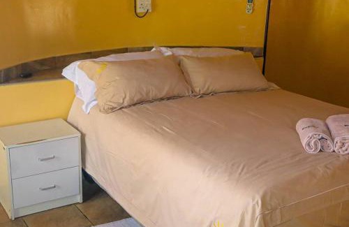 Kruger National Park Apartment | Africa Self Catering Chalets - Manyeleti