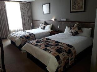 White River Hotel | African Sky Hotels - Pine Lake Inn