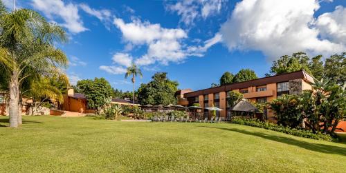 White River Hotel | African Sky Hotels - Pine Lake Inn