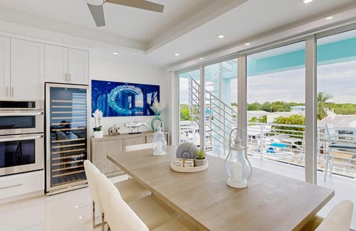 Sexton Cove Estates House | Afternoon Delight