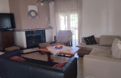 Topeiros House | Aggela House