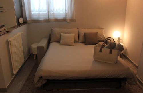 Domodossola House | Agli Chalet Bosco- parcheggio e colonnina ricarica auto elettrica con supplemento