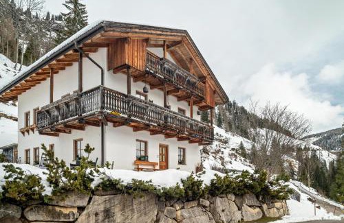 Livinallongo del Col di Lana Apartment | Agriturismo El Cirum Pelmo