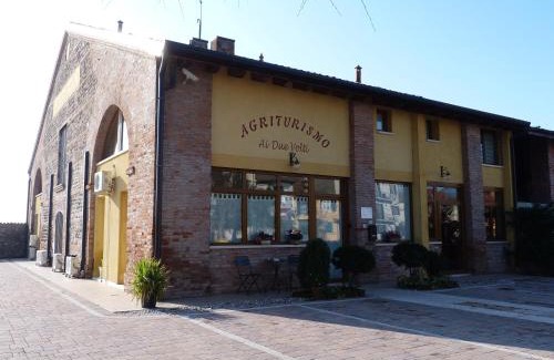 Dossobuono House | Agriturismo Ai Due Volti