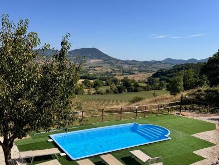 Fabriano Bed & Breakfast | Agriturismo B&B La Cerasa