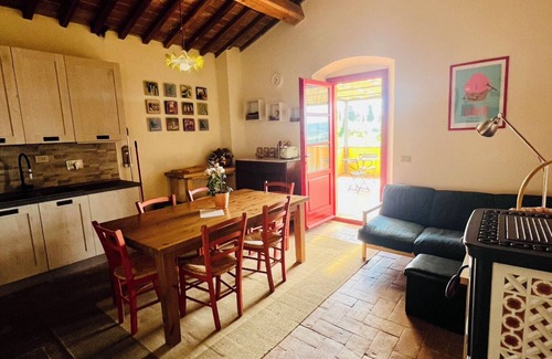 Casale Marittimo House | AGRITURISMO FATTORIA PODERE I LUOGHI