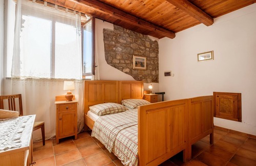Scansano Other | Agriturismo 'Stella Sud Podere Carbone' with Terrace & Wi-Fi