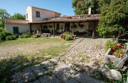 Nuoro House | Agriturismo Testone