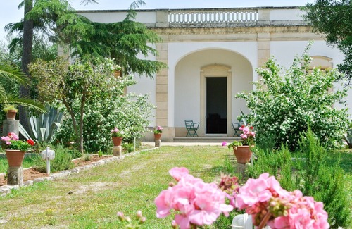 Martano House | AGRITURISMO VILLA COLUCCIA Manor house from 1940