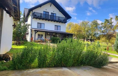 Cupseni House | Agropensiunea Pe Poderei
